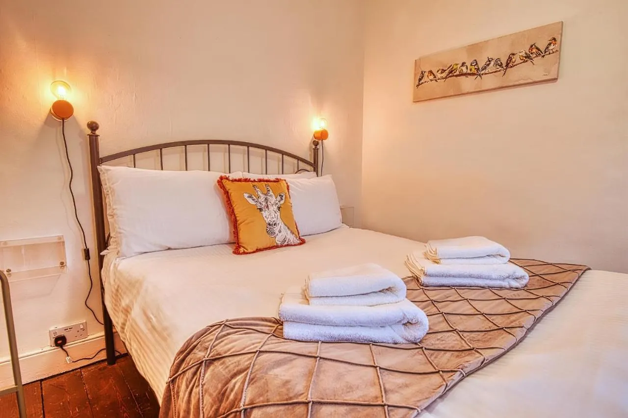 4 Bedroom House In Central Bath With Garden & Free Private Parking United Kingdom