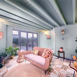 Acer House Stylish Garden Flat Lovely Valley View Dog Friendly Apartment